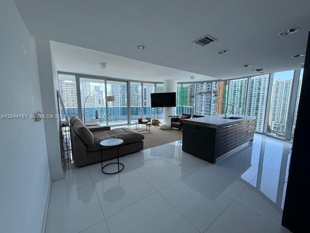 Building Photo - 200 Biscayne Blvd Way