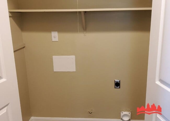 Building Photo - 3902 Ross Rd