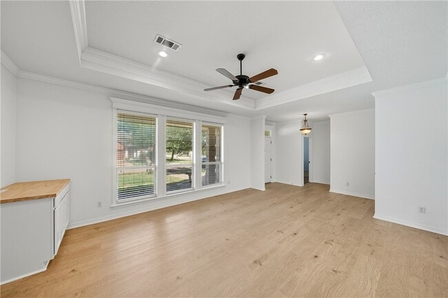 Building Photo - 8426 Alison Ave