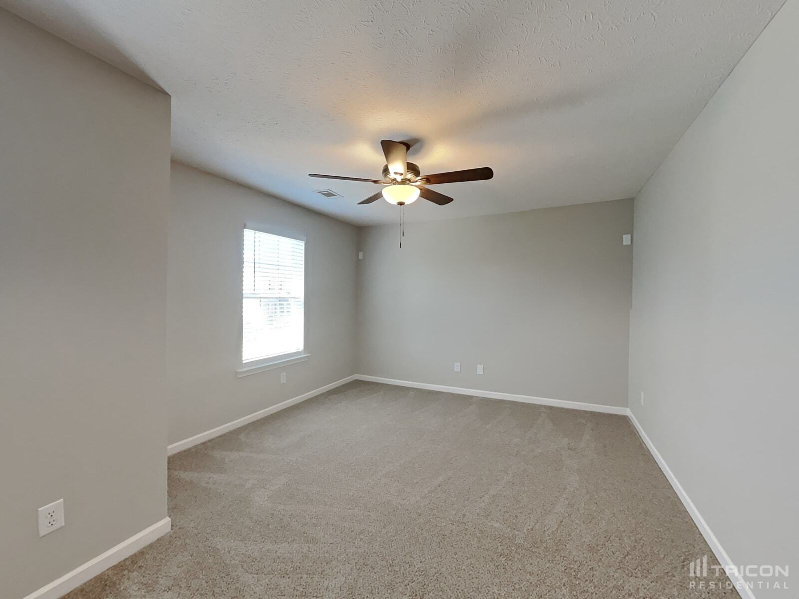 Building Photo - 174 Vintage Cir