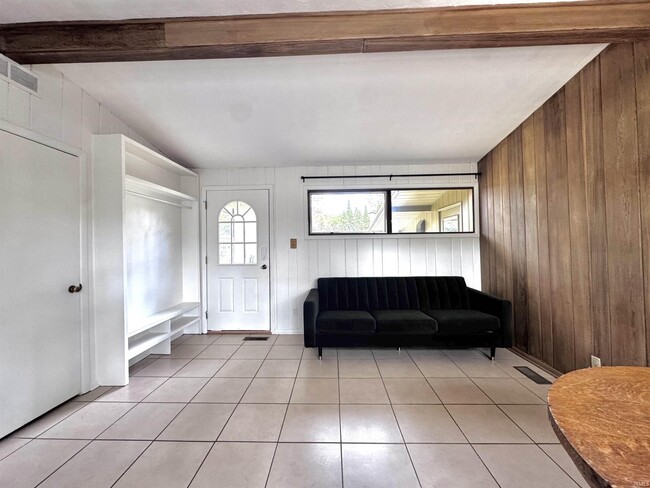 Building Photo - 7102 Woodhue Ln