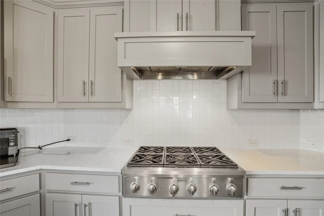 Building Photo - 4301 Meadow Hawk Dr