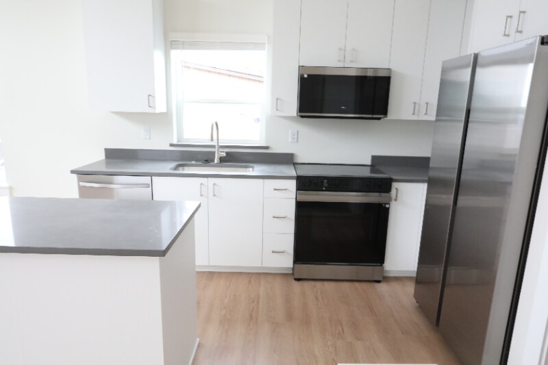 Building Photo - 12905 SE Ridgecrest Rd