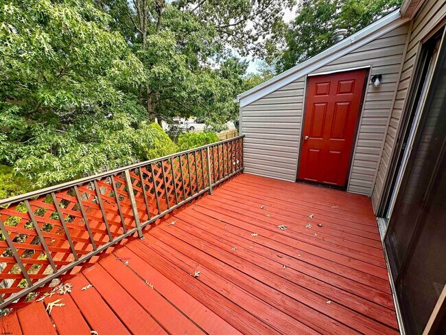 Building Photo - 6086 Hoover Dr
