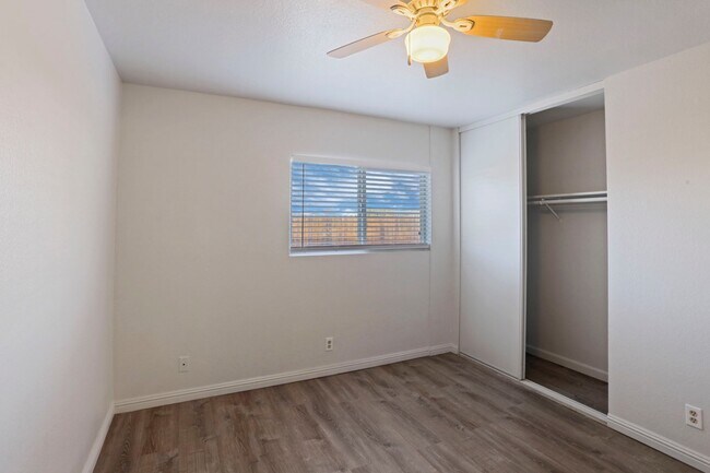 Building Photo - 111 N Walnut Ave