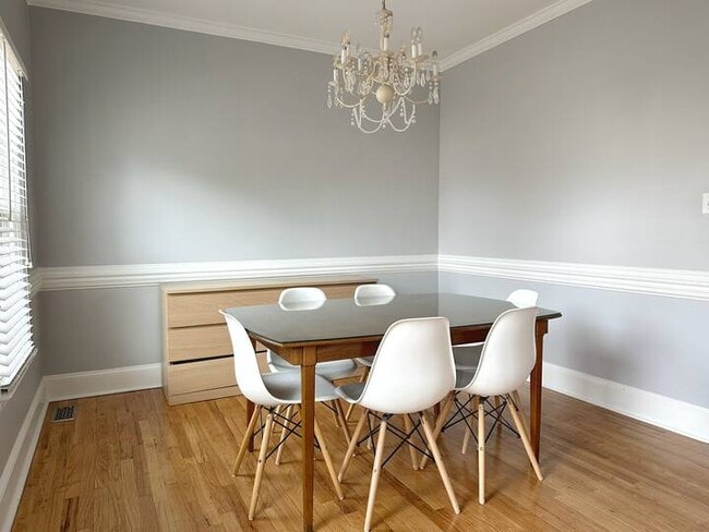 Building Photo - 4462 Cape Cod Dr