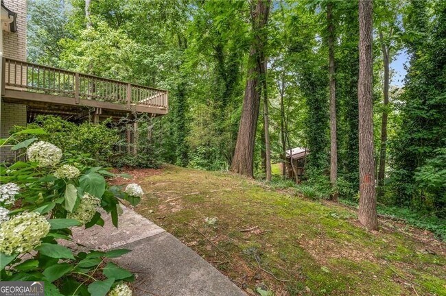 Building Photo - 229 Devonwood Dr