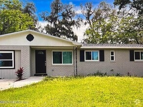 Building Photo - 536 Blairmore Blvd W