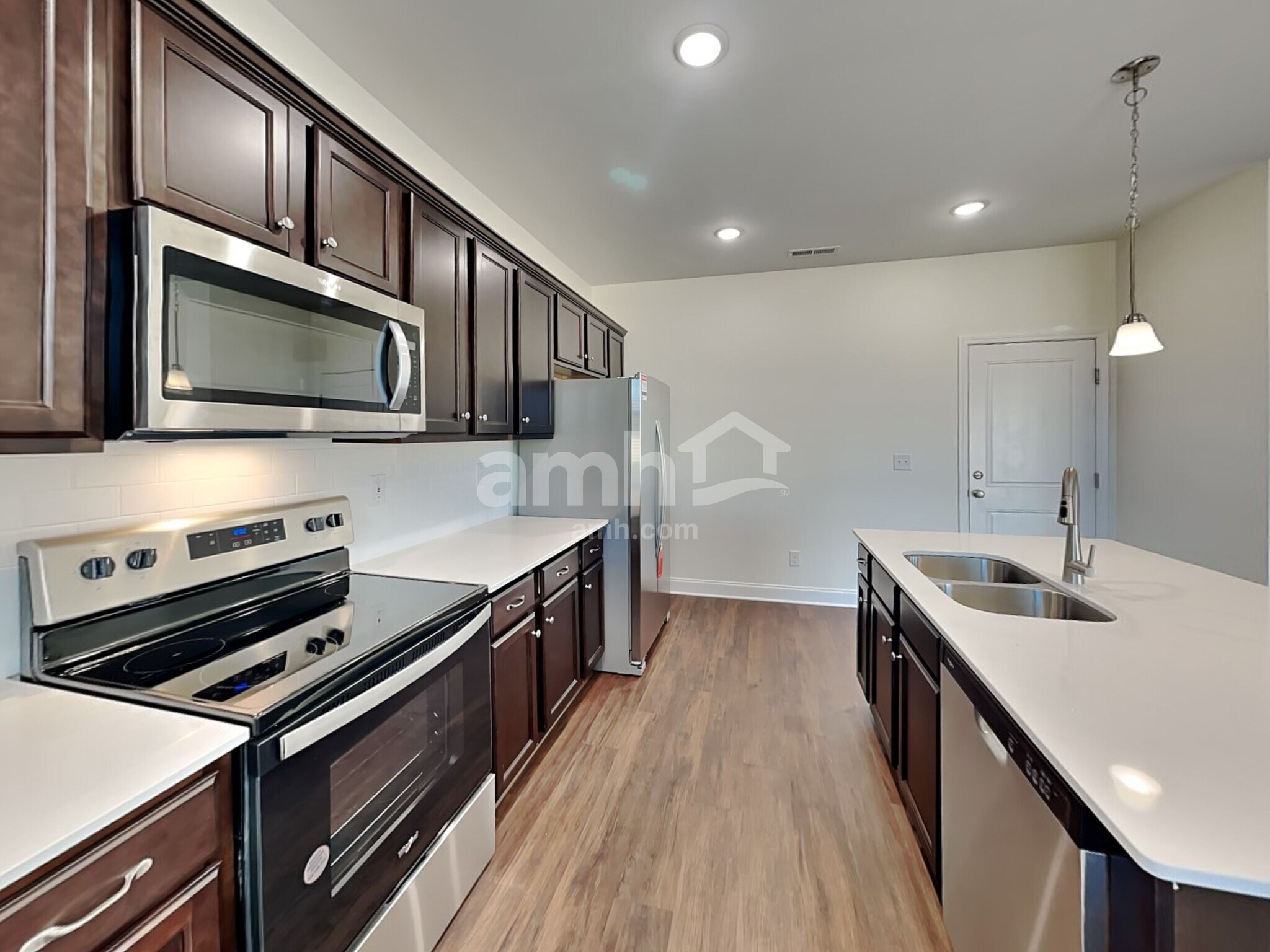 Building Photo - 5500A Farm Pond Ln