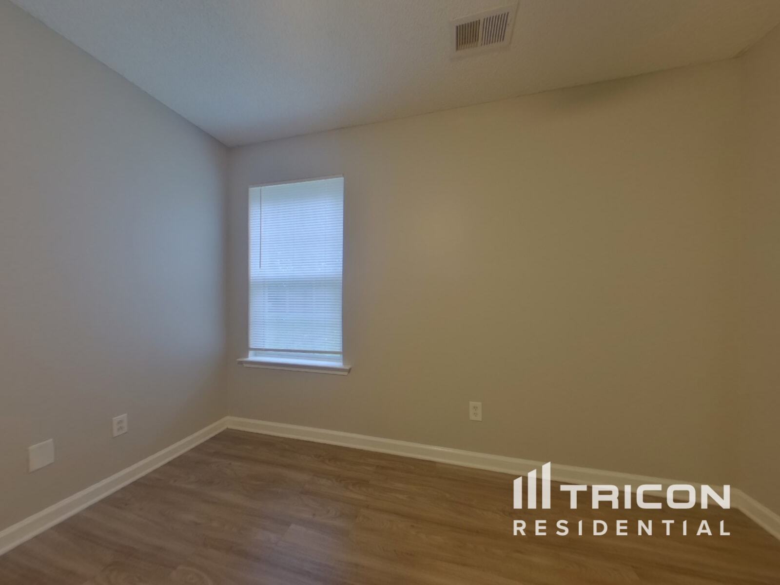 Building Photo - 121 Riglaw Cir
