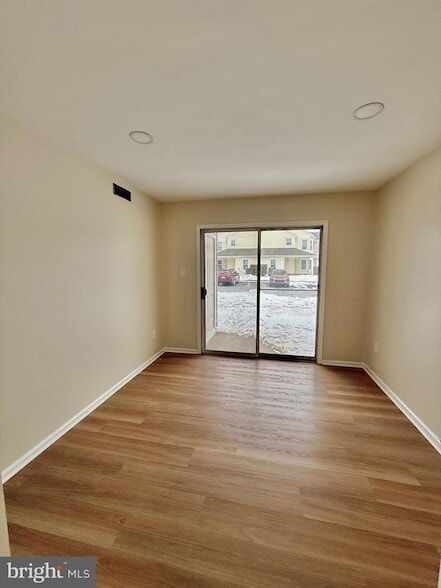 Building Photo - 31013 Bennett Pl