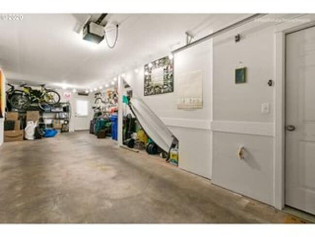 Building Photo - 2 Bedroom Townhome in Gated Fairview Terrace!