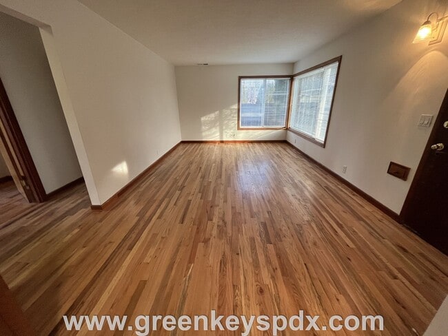 Building Photo - Wow! What a beautiful home! 3 bedrooms, 2 ...