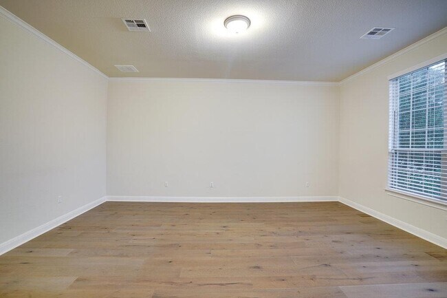 Building Photo - 16005 Axehandle Trl