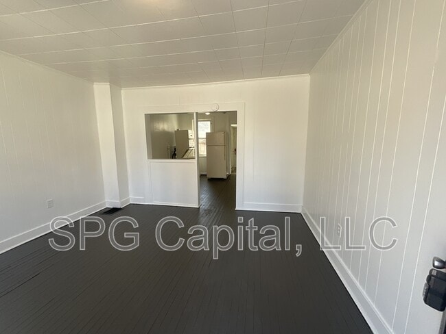 Building Photo - 444 S Duke St