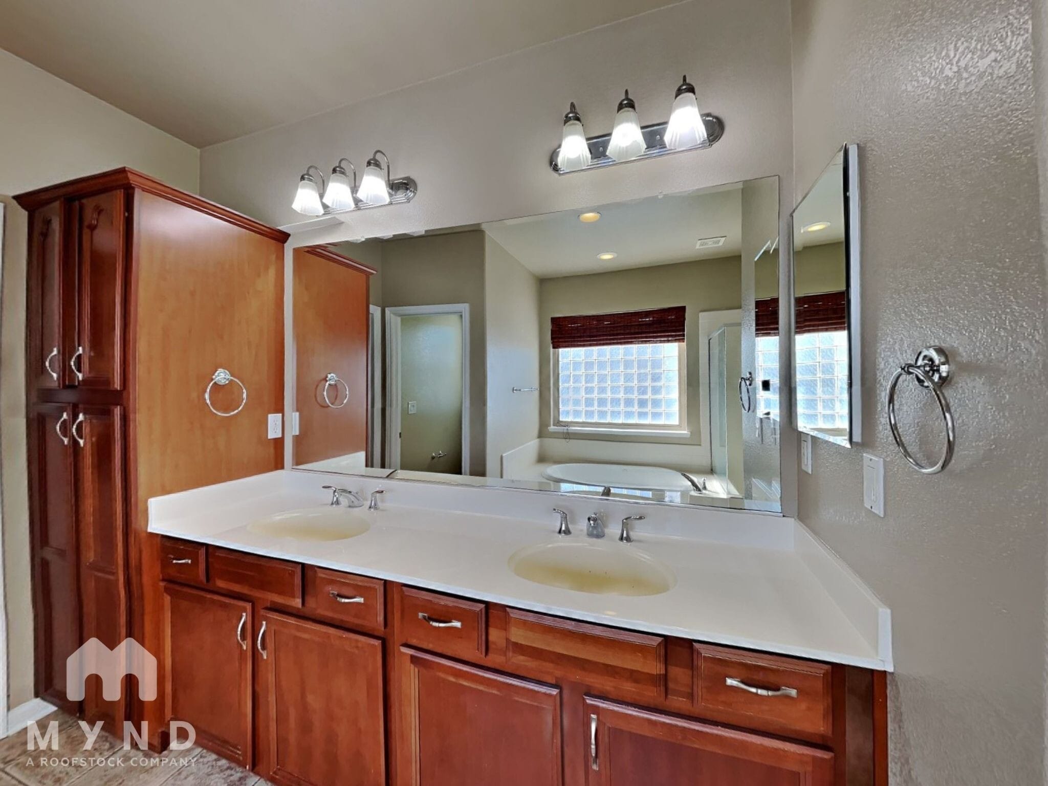 Building Photo - 3532 Silverwood Rd