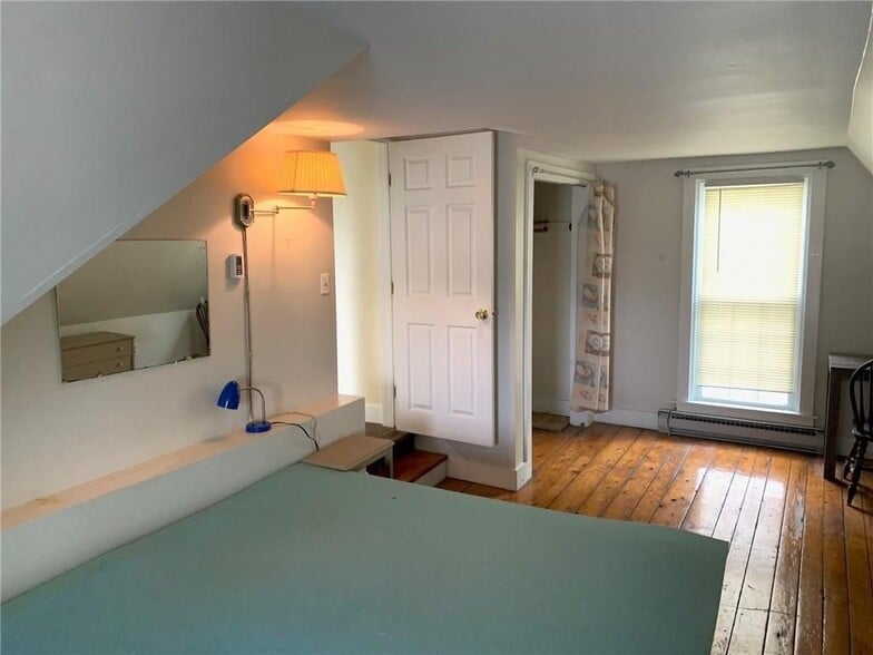 Building Photo - 42 Lee Ave