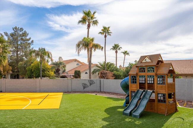 Building Photo - 15232 N 49th St