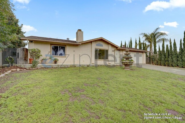 Primary Photo - 1144 Shadow Mountain Terrace