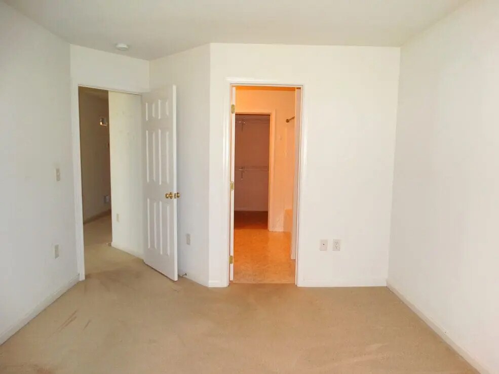Building Photo - 1169 Hammon Ave