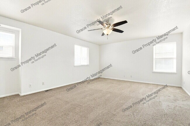 Building Photo - 13937 Ivy St