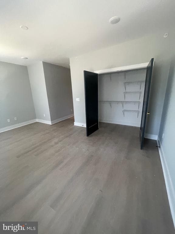 Building Photo - 7521 Ridge Ave