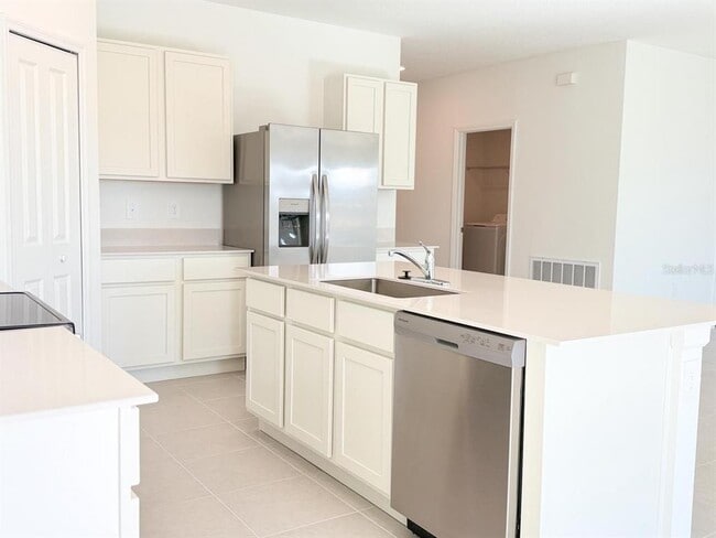 Building Photo - 3212 Alpine Wy