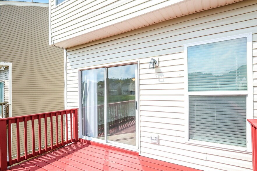 Building Photo - 461 Pondweed Dr