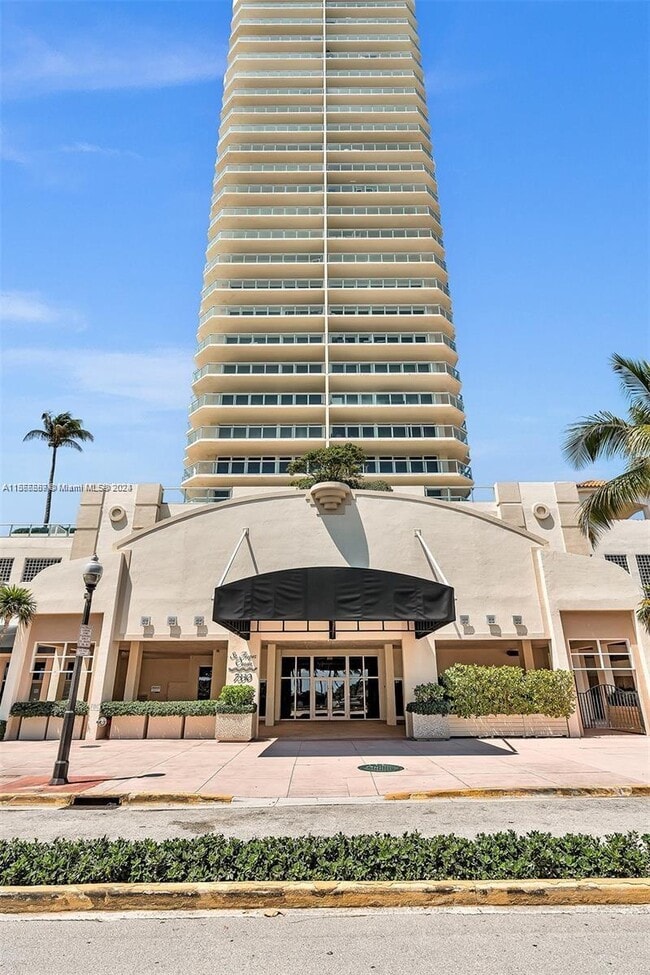 Building Photo - 7330 Ocean Terrace