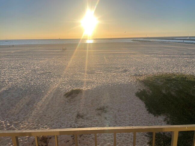 Building Photo - 1 63rd Ave