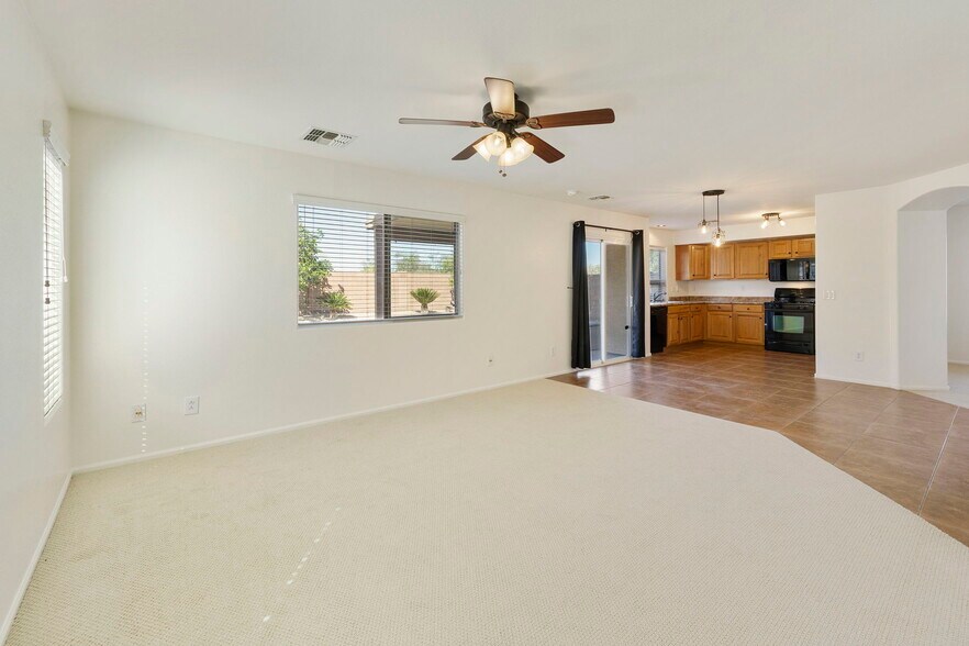 Open Concept - 2404 W Silver Sage Ln