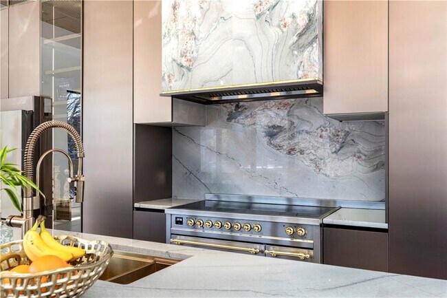 Building Photo - 3600 Lower Roswell Rd