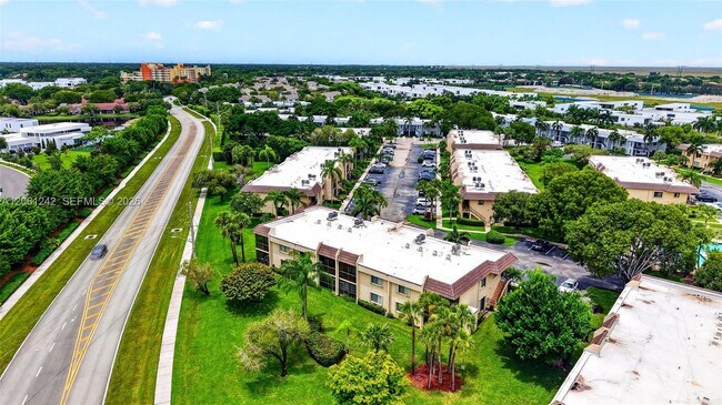 Building Photo - 16431 Blatt Blvd