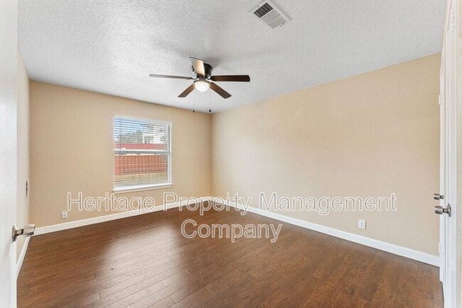 Building Photo - 13115 Almond Bend Dr