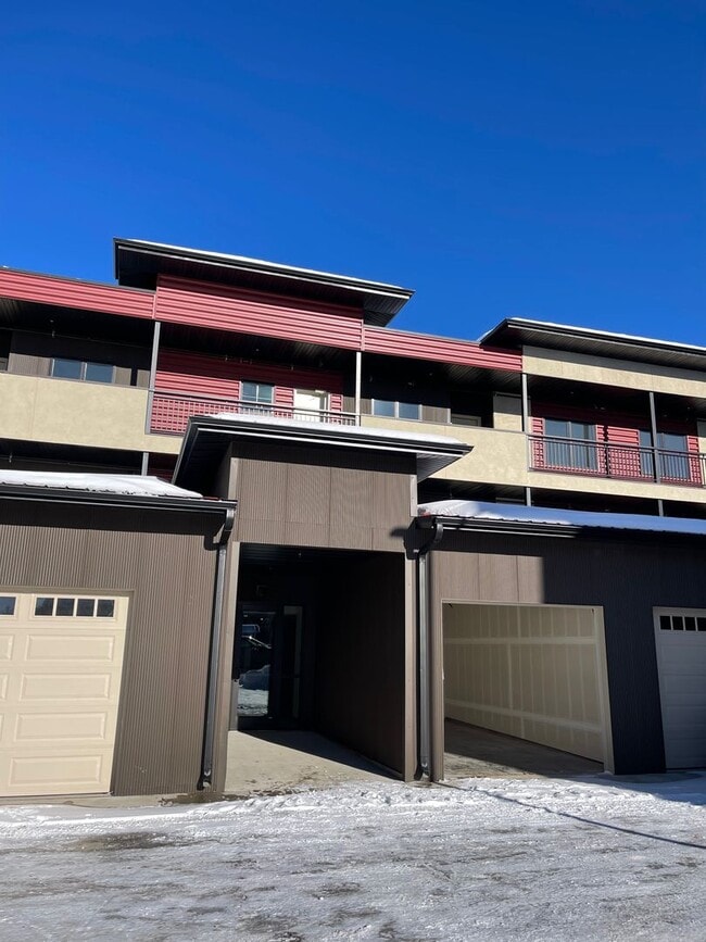 Building Photo - NEW! 2 Bedroom on campus! First Month Free!!
