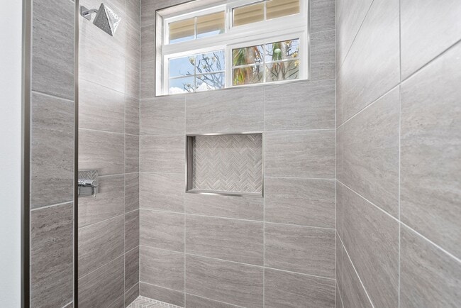 Building Photo - Ocean Front Property in Waianae with a quiet rural setting 3/3 Single Family Home and a 2/1 Cottage