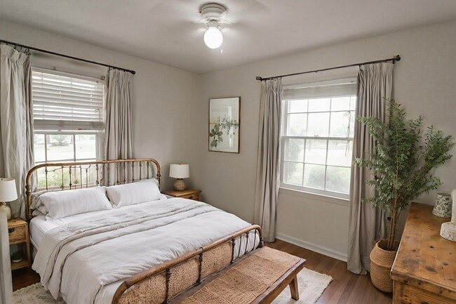 Building Photo - 209 Belair Dr
