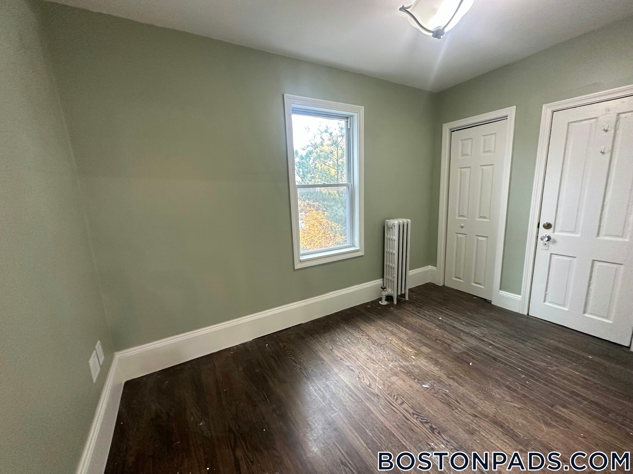 Building Photo - 13 Gladstone St