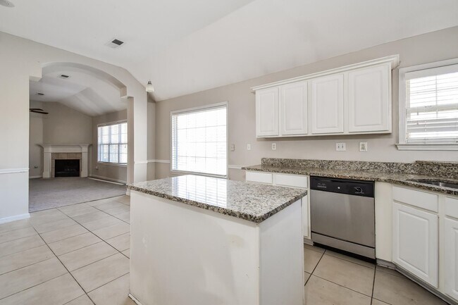 Building Photo - 9254 Tamhaven Dr