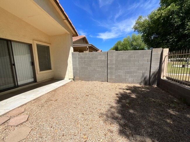 Building Photo - 951 S Tucana Ln