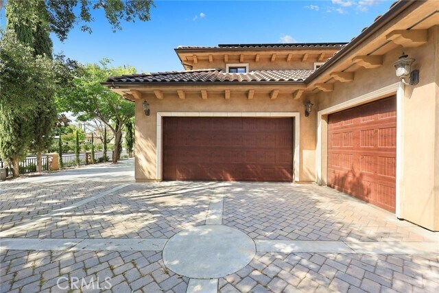 Building Photo - 536 W Camino Real Ave