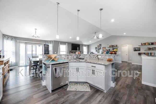 Building Photo - 2678 London Ln