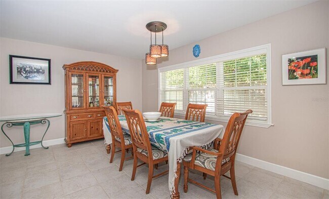 Building Photo - 7864 15th Way N