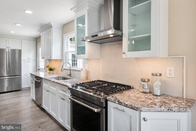 Building Photo - 450 Ridge Run