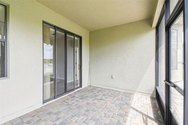 Building Photo - 829 Grand Canal Dr
