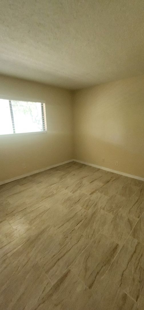 Building Photo - 255 S Tropical Trail