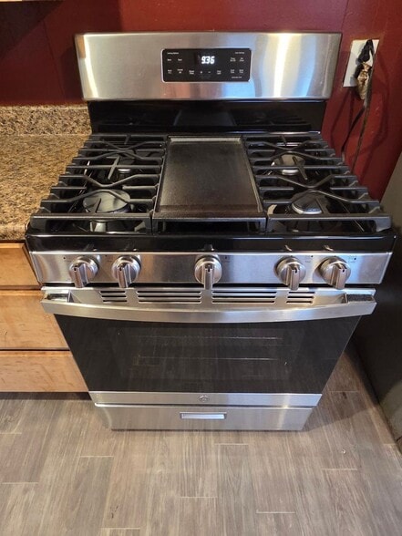 Building Photo - 15 Wall St