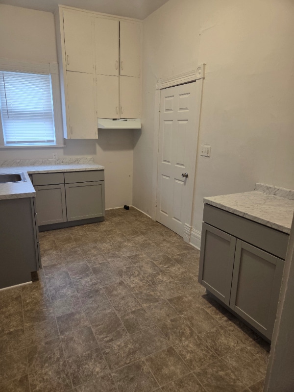 Building Photo - 157 N Estelle St