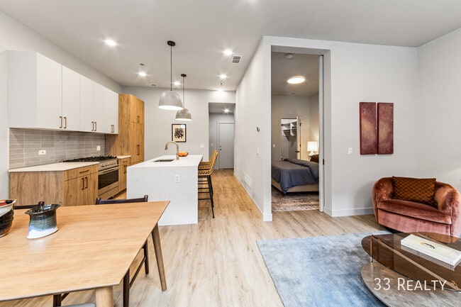 Building Photo - 37 S Ashland-105