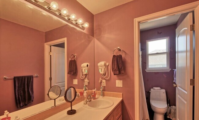 Building Photo - An Elegant impeccably maintained home with...